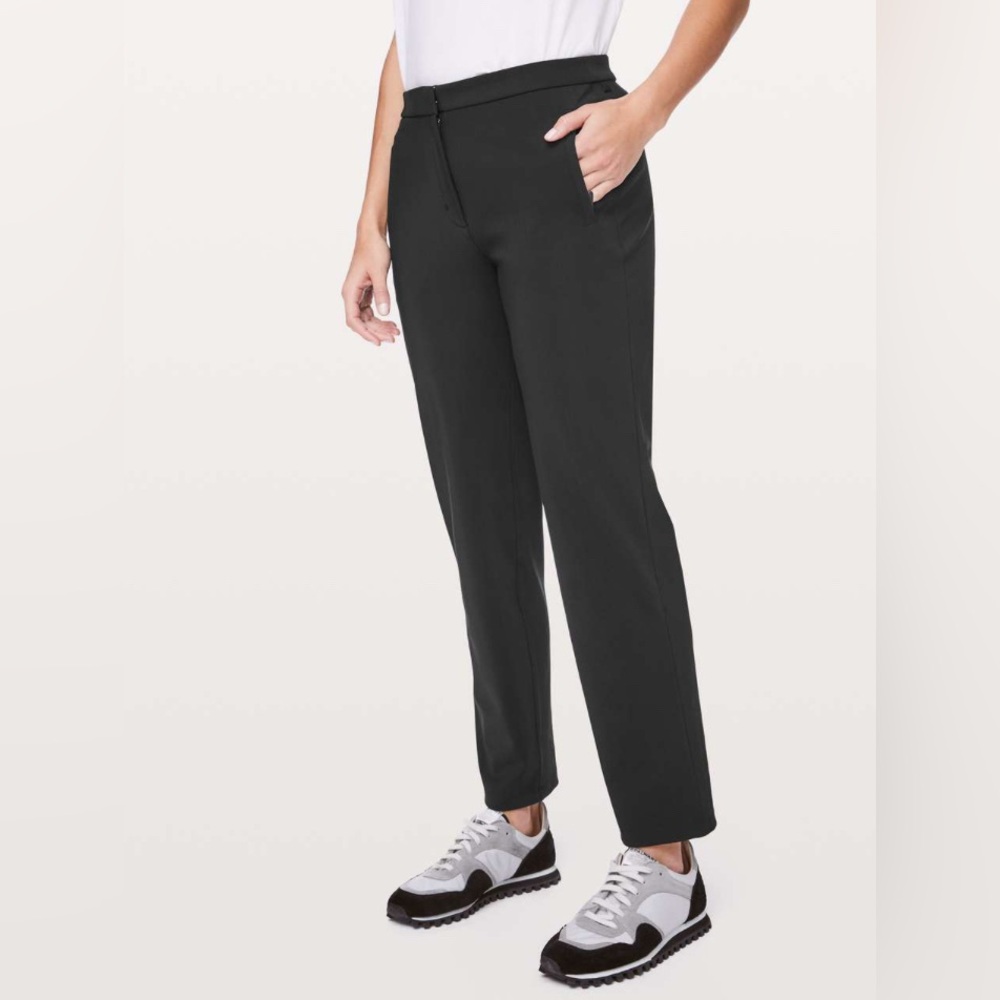 Lululemon On The Move Pant *Lightweight
Black size 2 MSRP$128